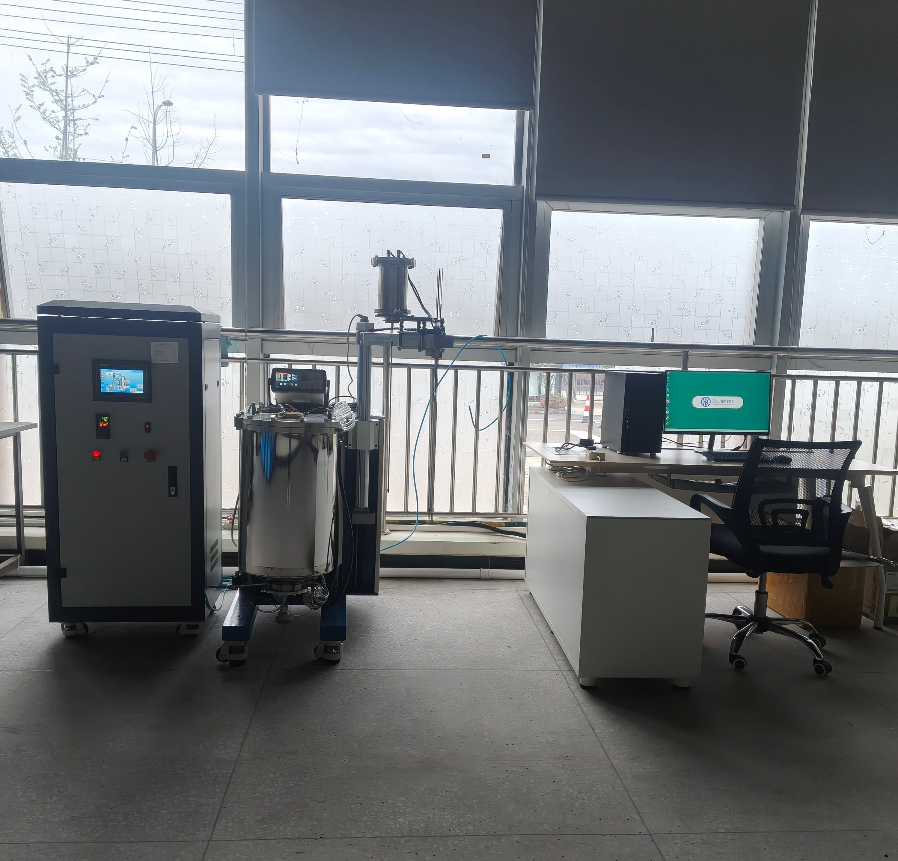 VWR1600高温熔体物性测试系统成功落地四川某材料制造厂